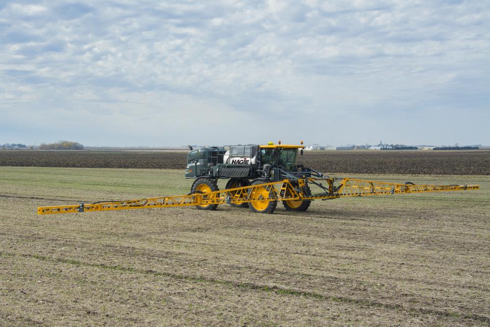 ag-equipment-what-does-sprayer-productivity-cost-global-ag-tech