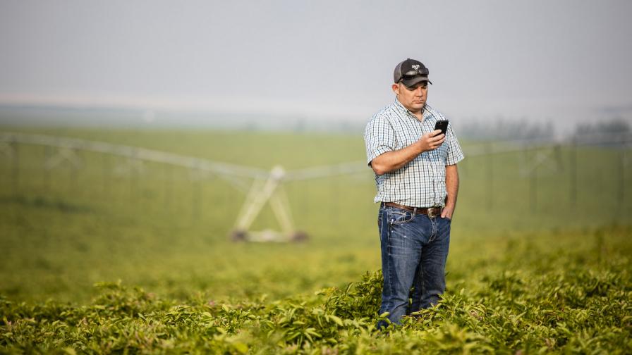 Valley Irrigation Acquires PivoTrac