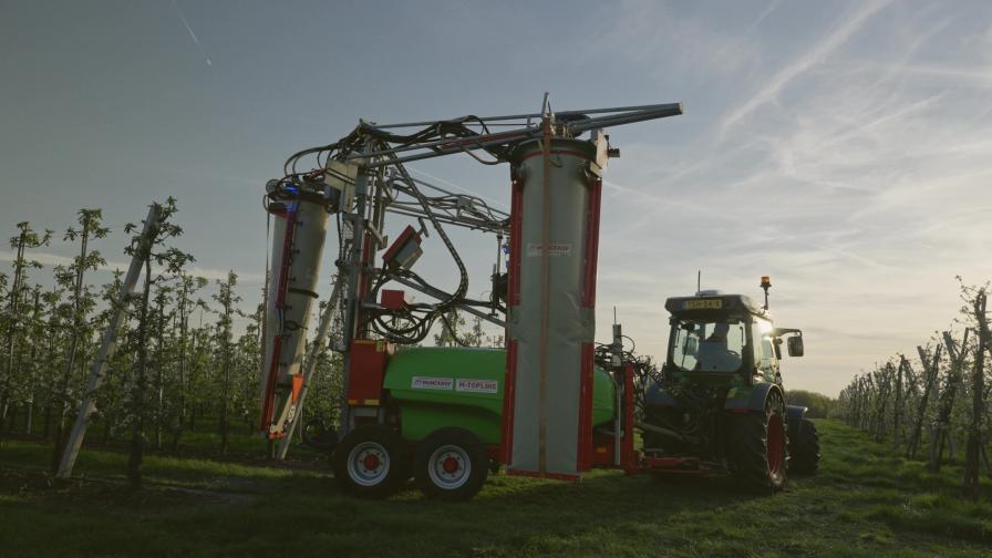 The Munckhof VariMAS three-row orchard sprayer now has even more capability thanks to new load sensing technology. Photo courtesy of Munckhof Fruit Tech Innovators